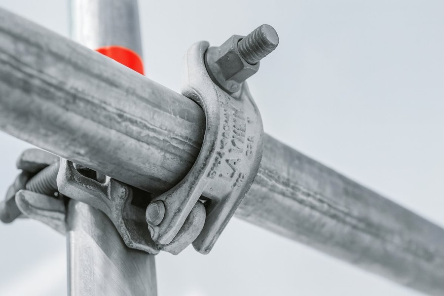 tube and clamp vs modular scaffolding
